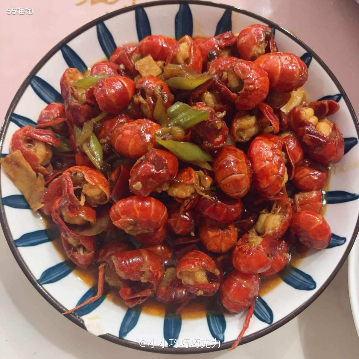 今天中午是队友做饭，晚上又是我做饭啦，中午的酸汤黄骨鱼还没吃