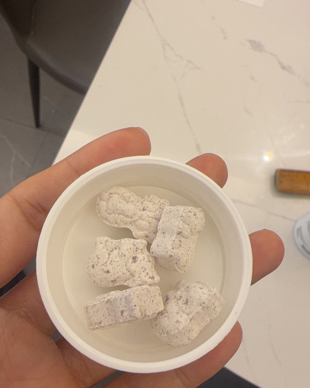 推荐iherb家的这款儿童钙镁片，一瓶打完折50不到，另外一