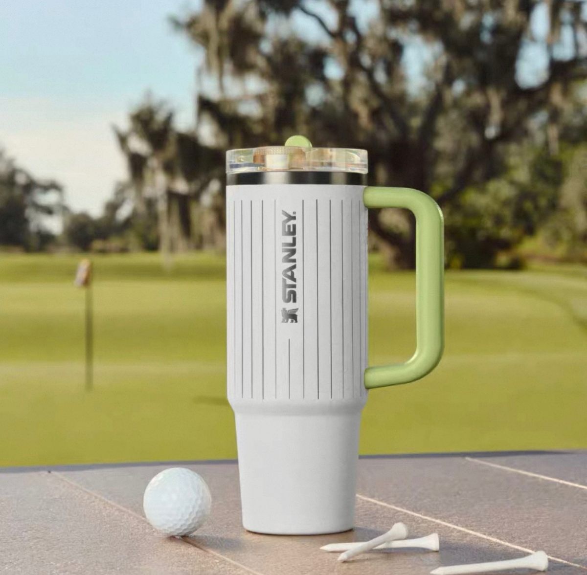 Stanley携手高尔夫球后Nelly Korda推出限量联