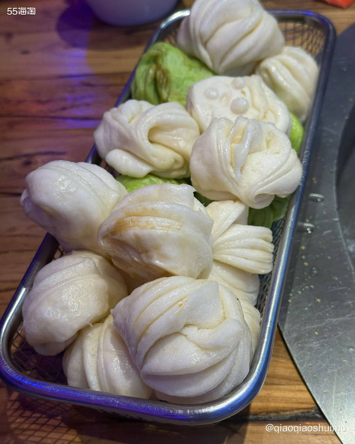 上周末就想吃铁锅炖，有点晚了就没去。这周日的中午就去啦～ 之