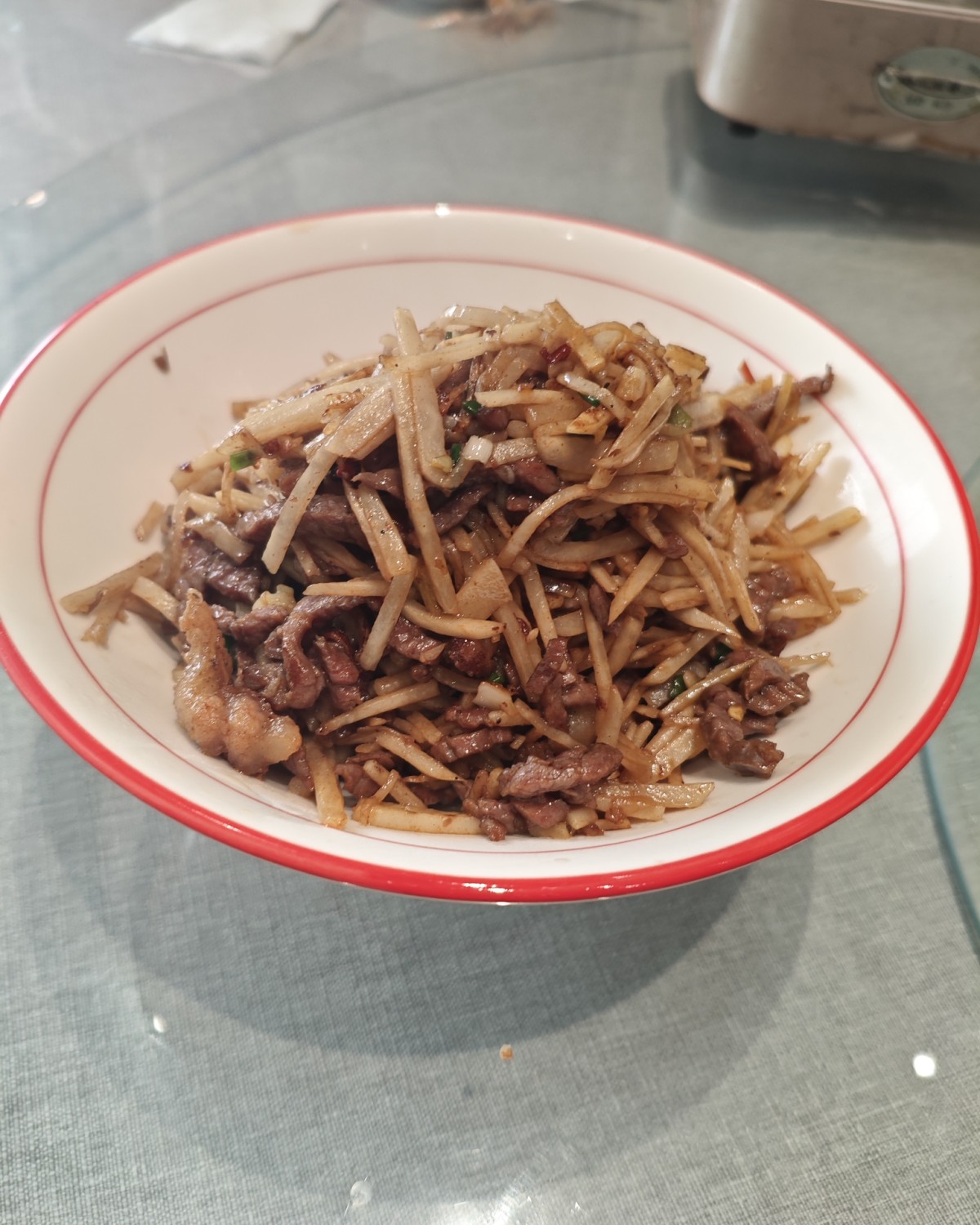 最近发现了一家很好吃的餐厅，叫做家常菜馆，名字普普通通，但是