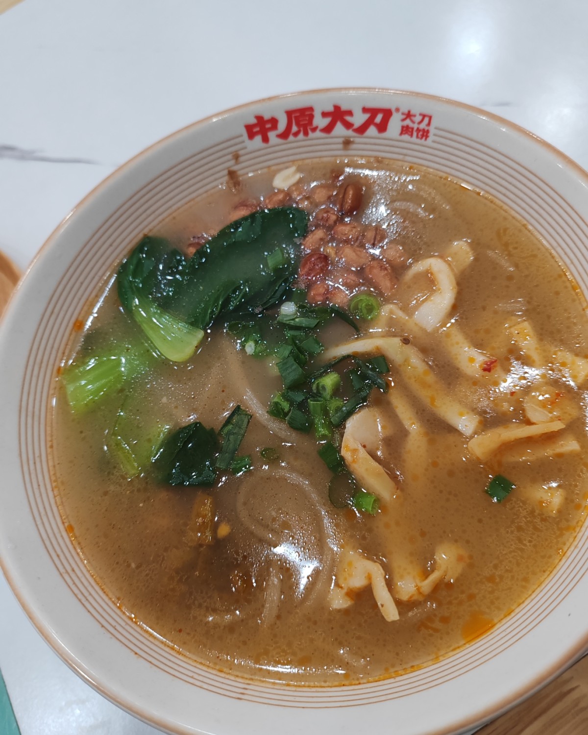 下午正好出去办点事，然后呢中午没吃饭饿了，就在附近看到了一家