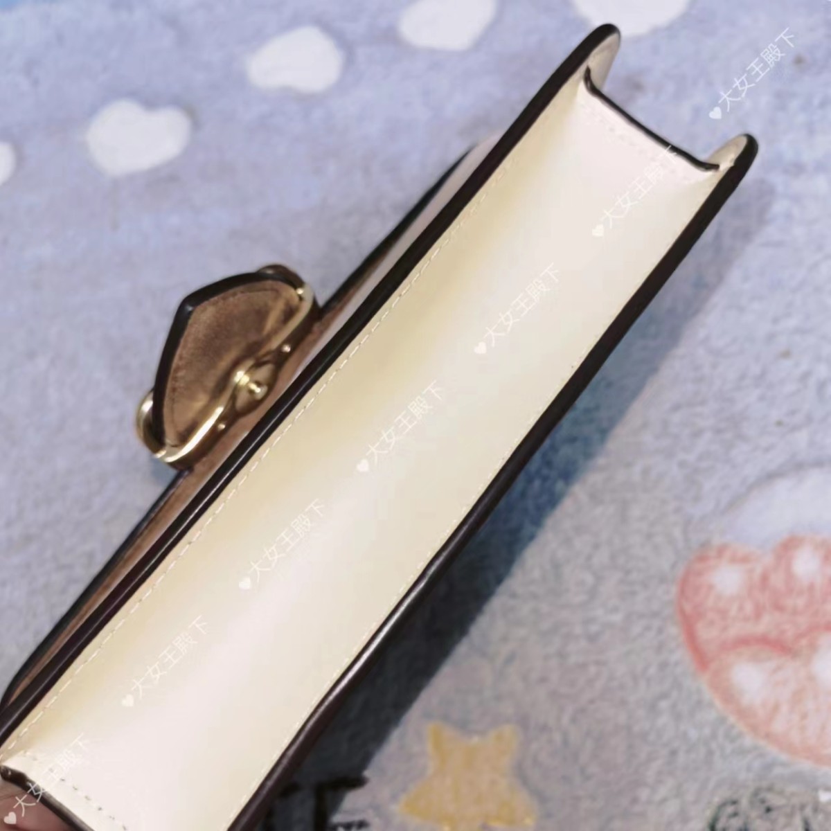 ☑️开箱： coach morgan20奶茶是链条包  ☑️