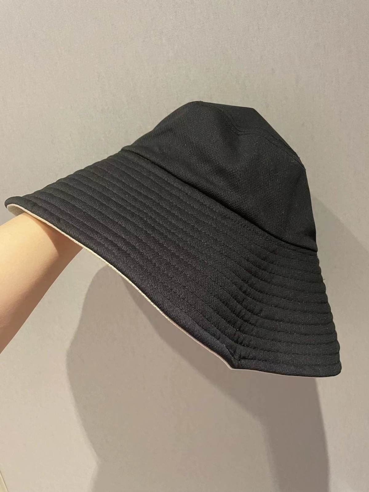 🛒购入渠道：代购 🛒购入价格：💰80  👒帽子材质：