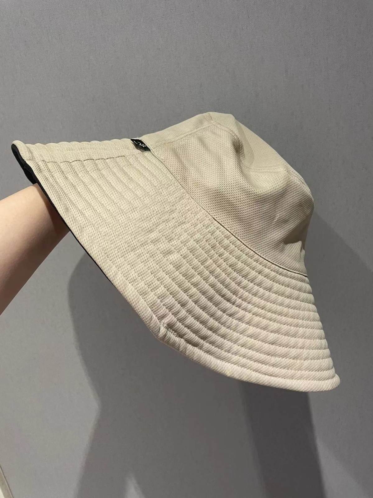 🛒购入渠道：代购 🛒购入价格：💰80  👒帽子材质：