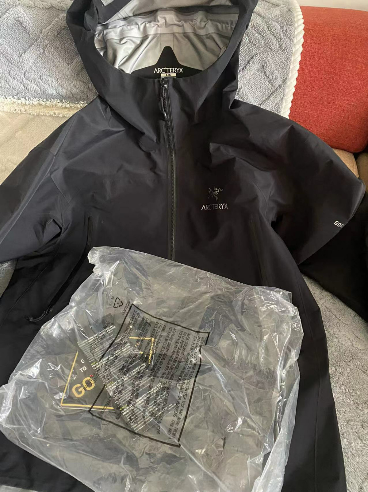 听说最近168美中转运可以运始祖鸟了，就在ebay低价淘了一