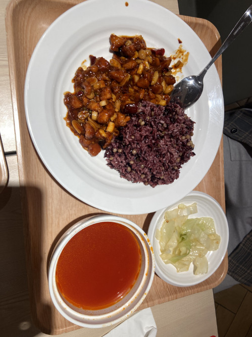 好久没吃乡村基了😋，看到美团上有团购劵，就来试了试。  我