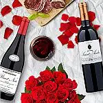 Wine Insiders - 40% OFF Sitewide plus FREE Gift with purchase